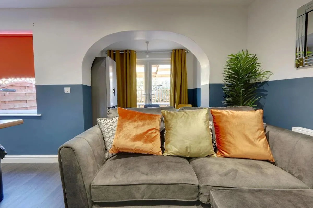#Stylish #Exceptional 4 Bed House, Free Parking, Close To Centre Шефилд